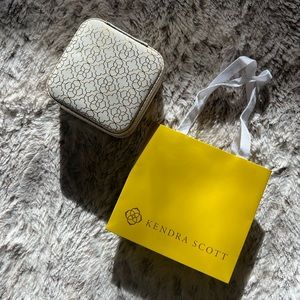 NEW Kendra Scott Travel Jewelry Case